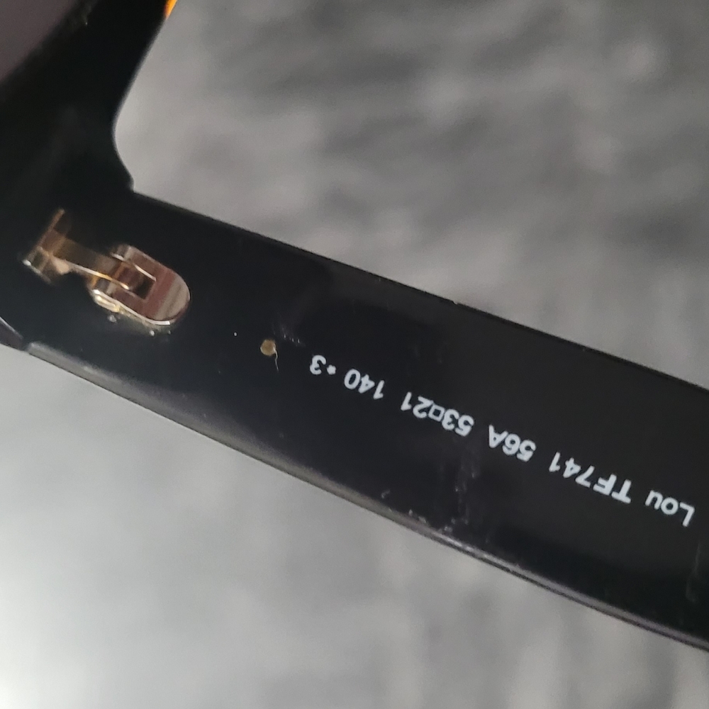 Authentic TF tortoise sunglasses - Picture 3 of 5
